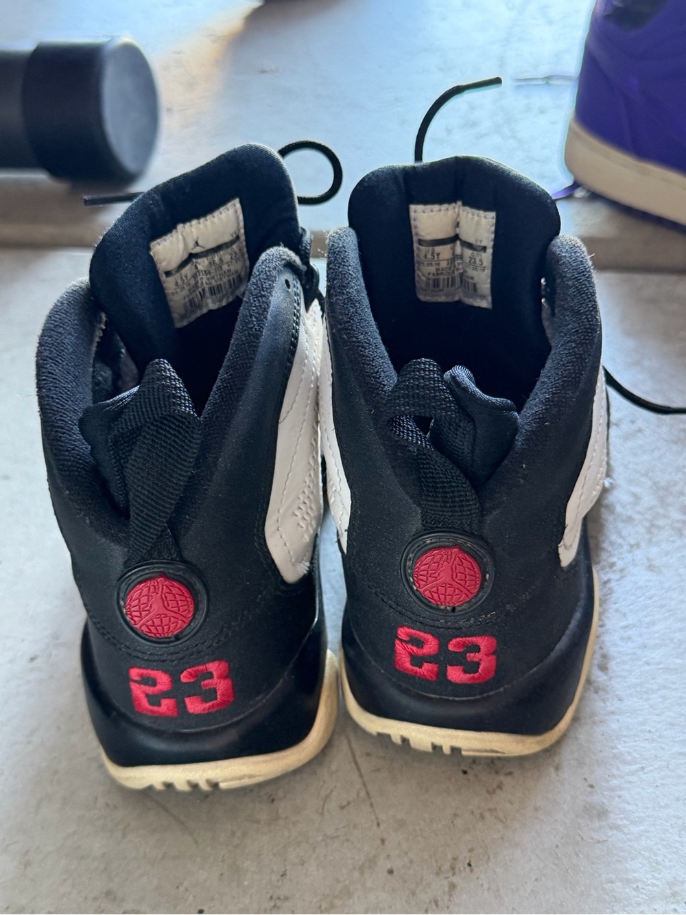 Jordan 9 - Picture 2 of 3